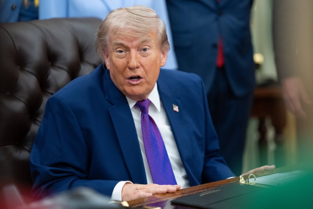 Trump defiende con orgullo la retirada de EE.UU. de la OMS por fallos en la información sobre la Covid Trump defiende con orgullo la retirada de EE.UU. de la OMS por fallos en la información sobre la Covid