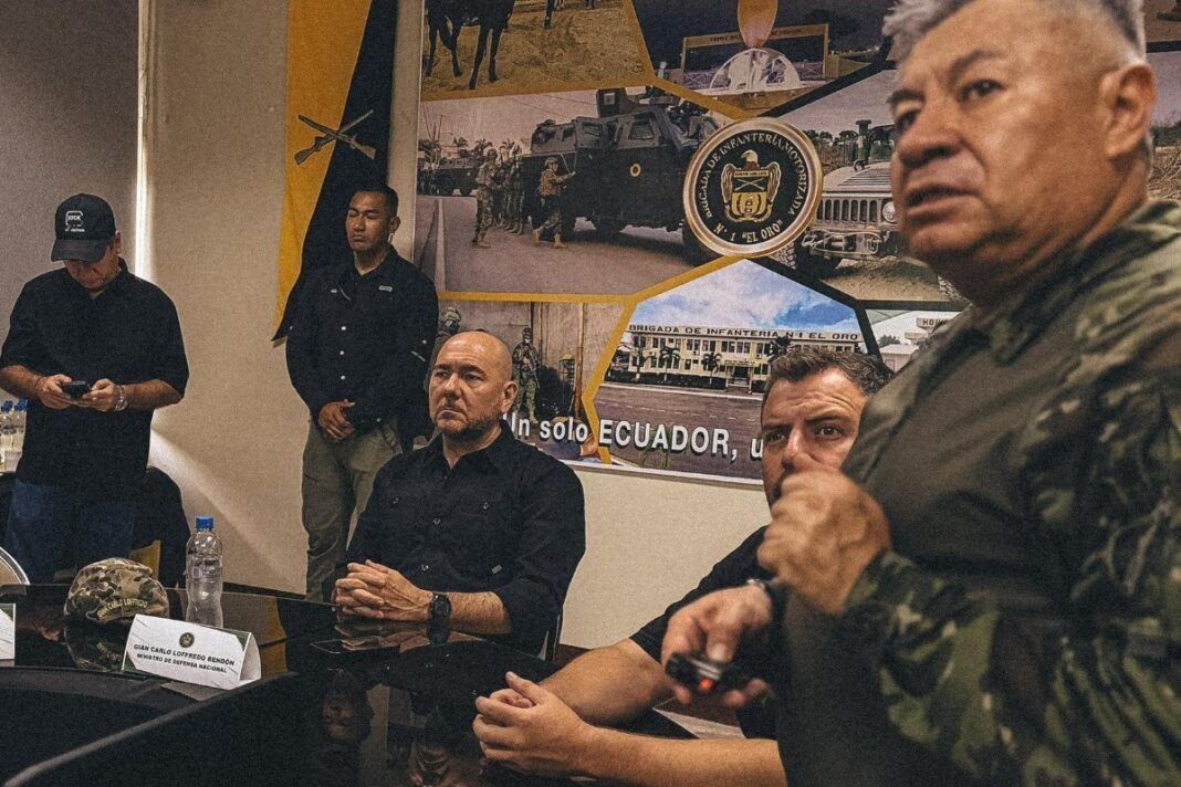Ecuador anuncia la militarización total de Puerto Bolívar en la frontera con Perú Ecuador anuncia la militarización total de Puerto Bolívar en la frontera con Perú