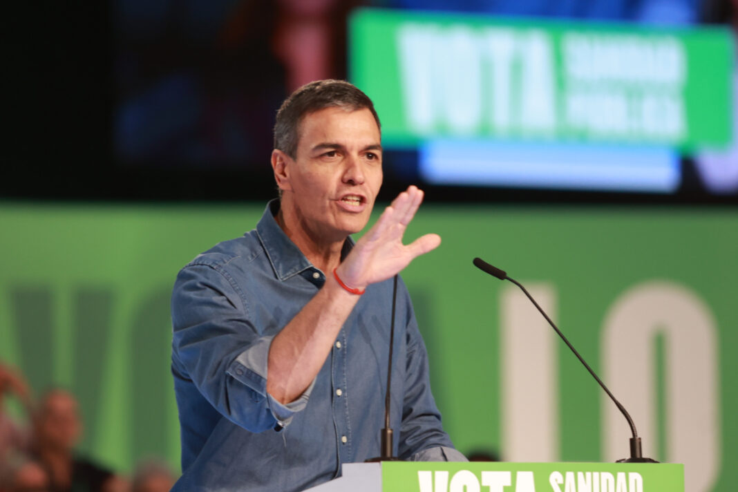 El Gobierno admite que la regularización de inmigrantes irregulares podría superar los 500.000 El Gobierno admite que la regularización de inmigrantes irregulares podría superar los 500.000