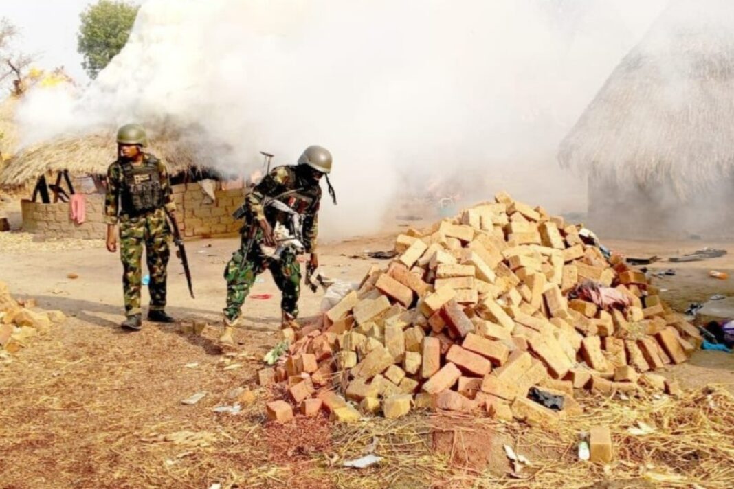 Golpe al yihadismo en Nigeria: el Ejército libera a 92 secuestrados tras una operación contra Boko Haram Golpe al yihadismo en Nigeria: el Ejército libera a 92 secuestrados tras una operación contra Boko Haram
