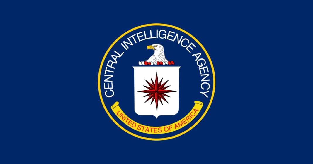 Ex alto cargo de la CIA detenido tras redada del FBI con incautación de oro y efectivo Ex alto cargo de la CIA detenido tras redada del FBI con incautación de oro y efectivo