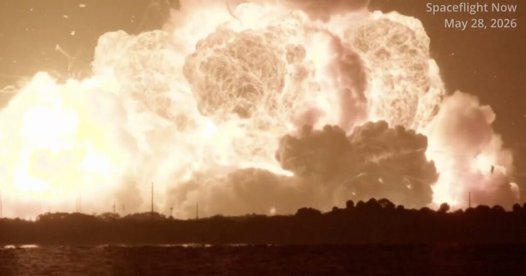 Explosión del cohete New Glenn de Blue Origin durante una prueba en Cabo Cañaveral Explosión del cohete New Glenn de Blue Origin durante una prueba en Cabo Cañaveral