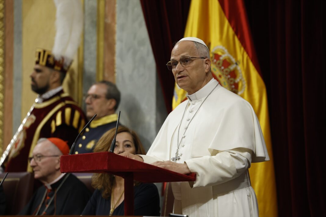 El Papa León XIV condena en el Congreso a las mafias que trafican con inmigrantes ilegales El Papa León XIV condena en el Congreso a las mafias que trafican con inmigrantes ilegales