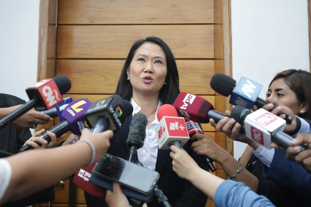 Keiko Fujimori insta a aguardar el final del conteo en el balotaje peruano Keiko Fujimori insta a aguardar el final del conteo en el balotaje peruano