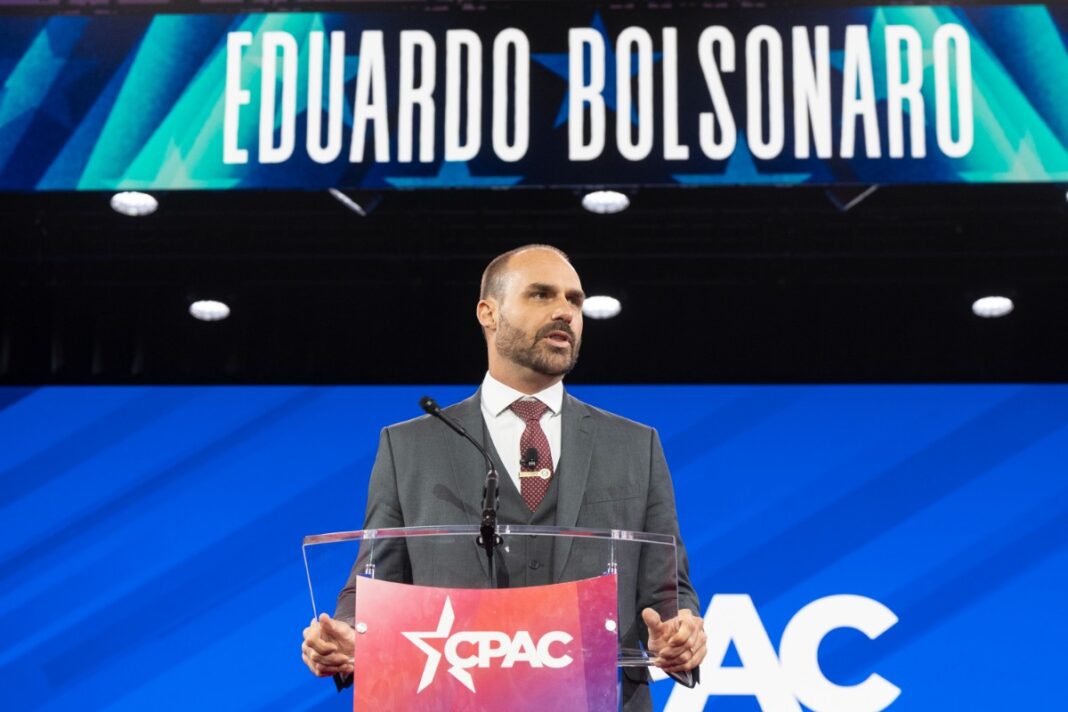 Eduardo Bolsonaro, condenado por el Supremo de Brasil por coacción a la Justicia Eduardo Bolsonaro, condenado por el Supremo de Brasil por coacción a la Justicia