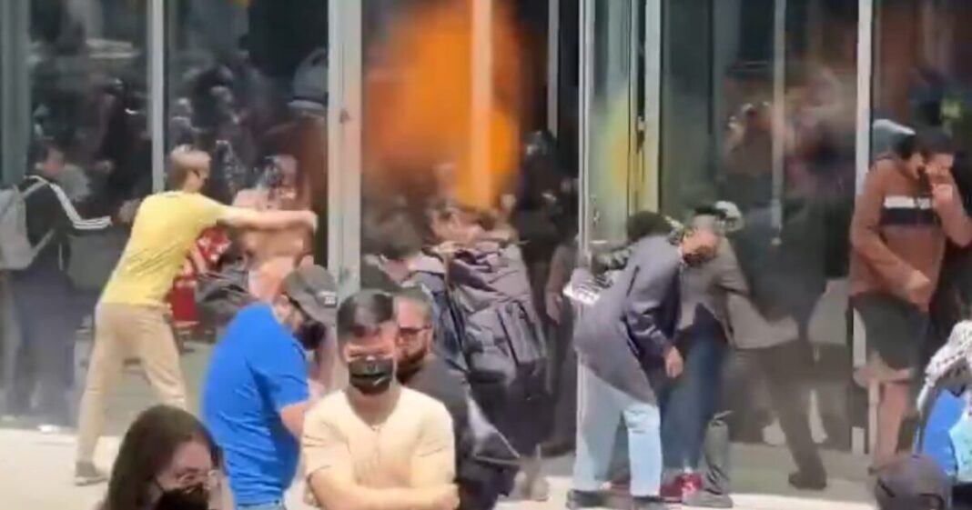 Quince miembros de Antifa imputados en Minneapolis por obstaculizar operaciones de ICE Quince miembros de Antifa imputados en Minneapolis por obstaculizar operaciones de ICE